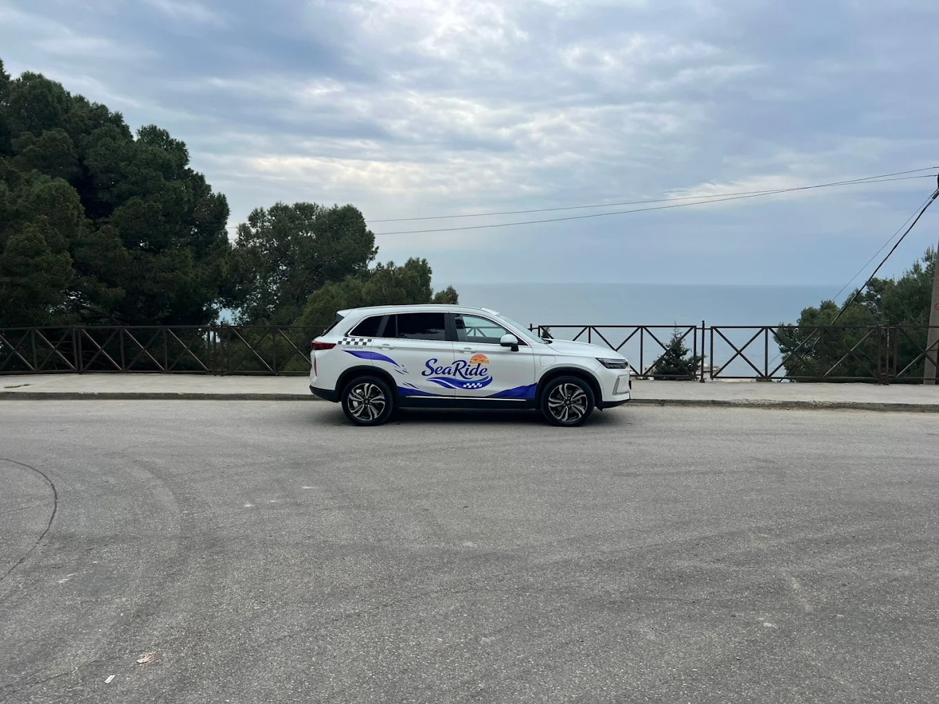 Sea Ride Taxi electric SUV, our Premium class vehicle